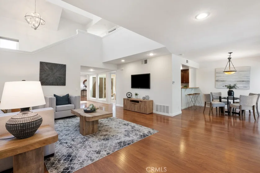2717 Craig Circle photo 1
