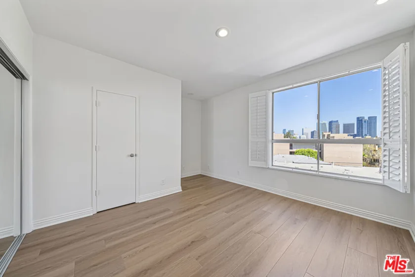 10650 Holman Avenue #308 photo 39