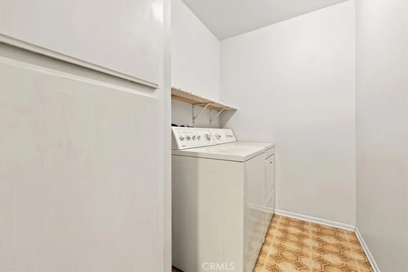 1304 Camelot Drive photo 26