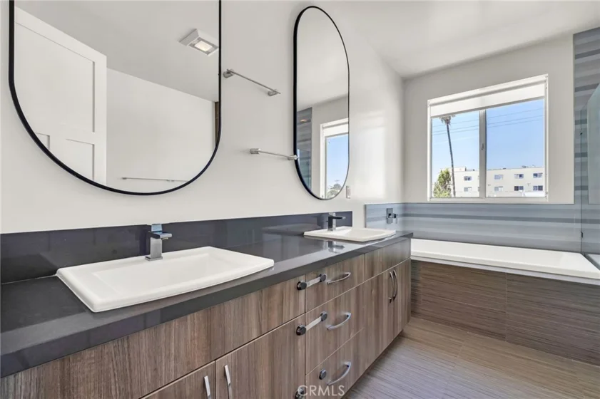 1715 Armacost Avenue #2 photo 28