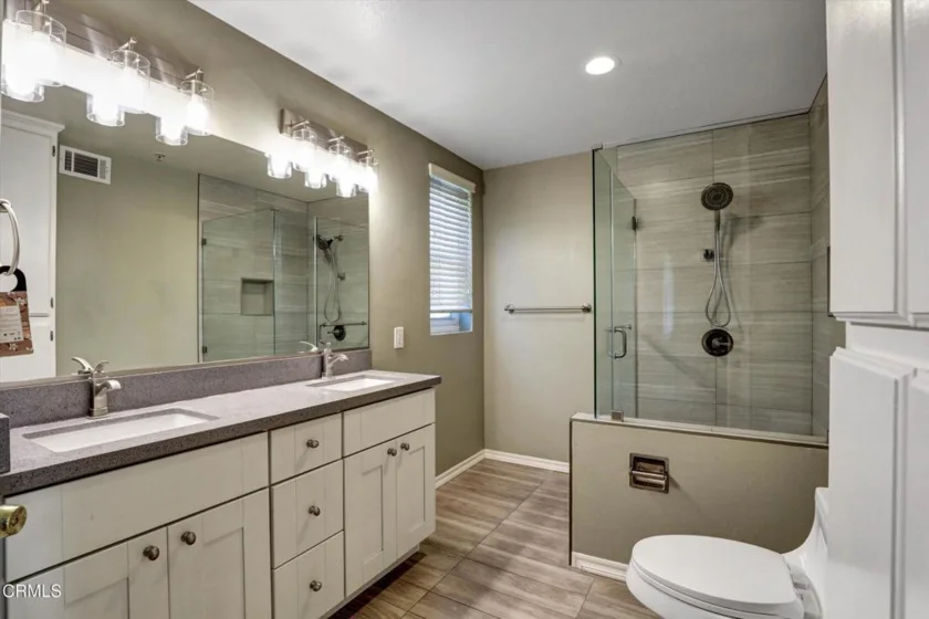 719 E Tujunga #D photo 34