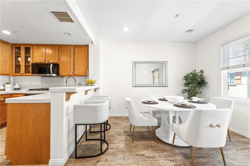 118 Coral Rose photo 13