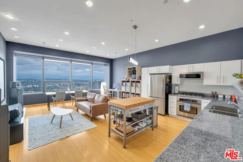 1100 Wilshire Boulevard #2904 photo 1