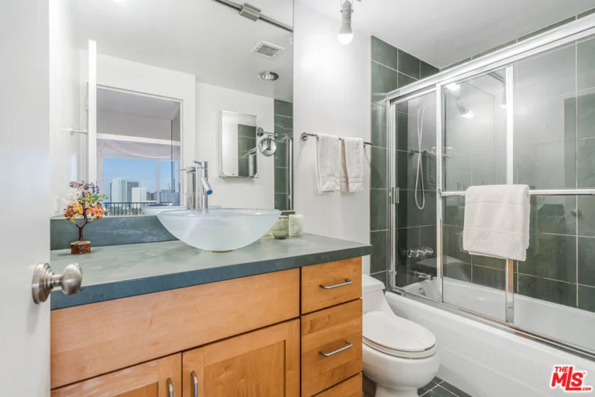 10501 Wilshire Boulevard #1508 photo 8