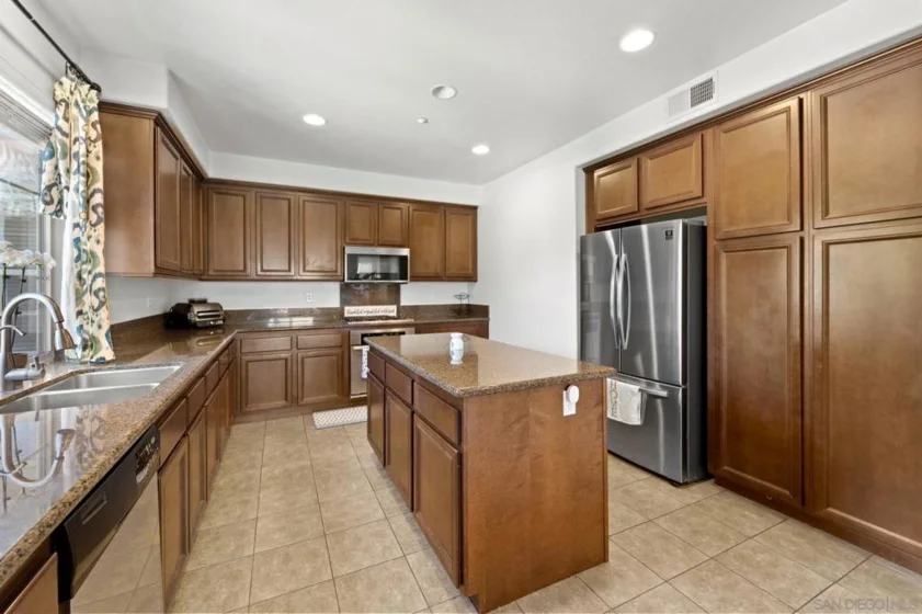 2205 Andalusia Lane #6 photo 9