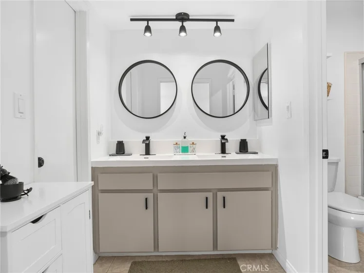 17734 Devonshire Street #7 photo 19
