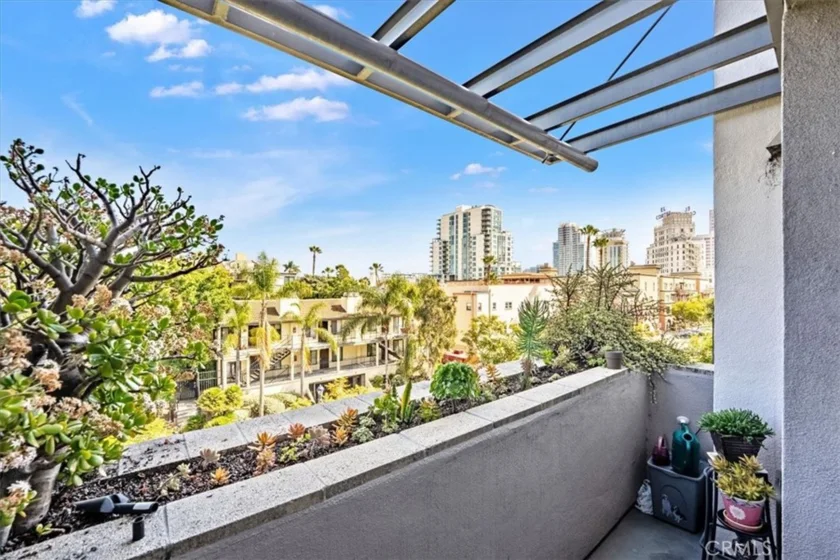 1642 7th Avenue #424 photo 1