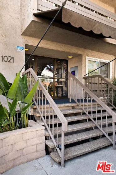 1021 N Crescent Heights Boulevard #207 photo 4