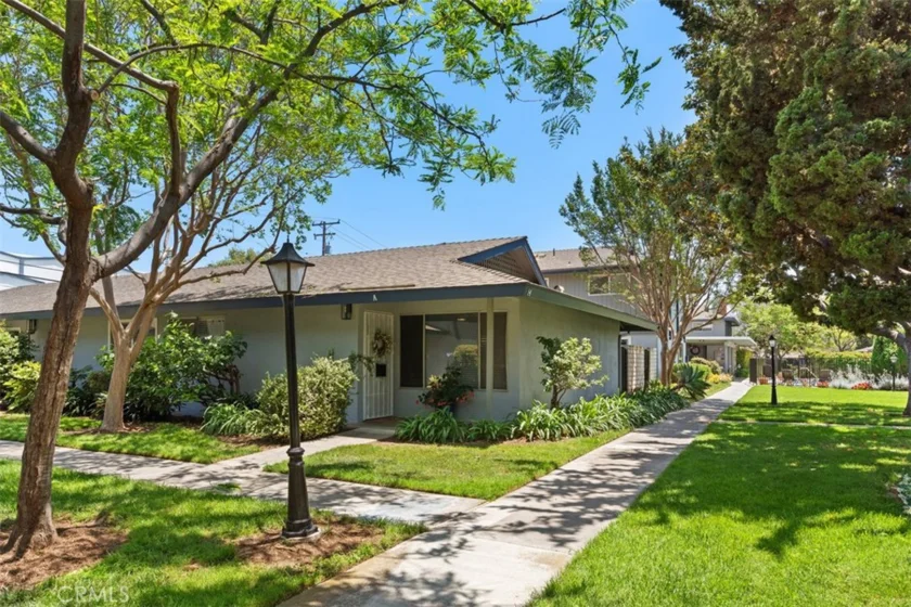 1107 W Memory Lane #14A photo 1