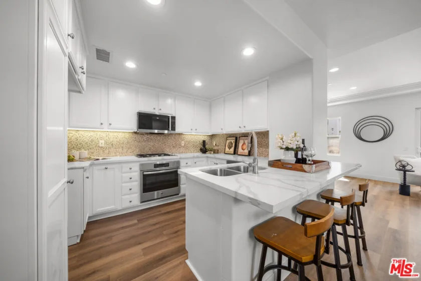 270 Lockford photo 9