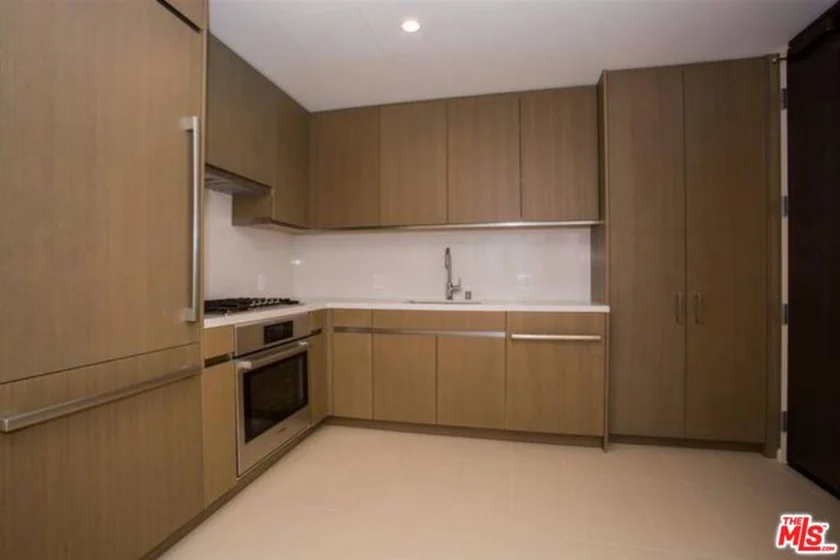 889 Francisco Street #2210 photo 34