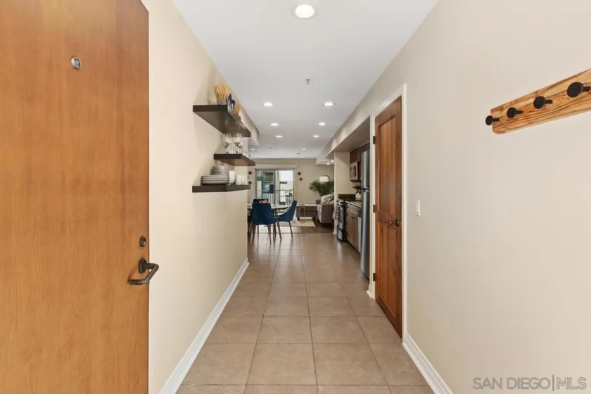 801 W Hawthorn Street #301 photo 10