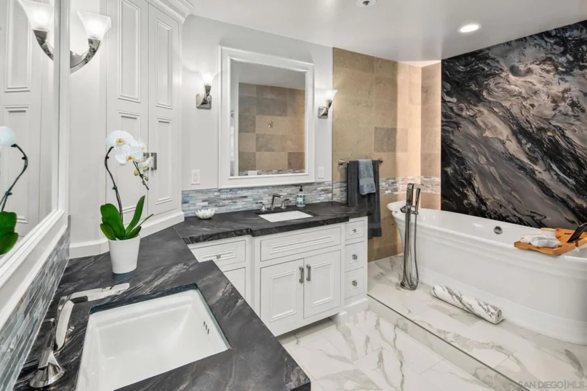 700 Front Street #1303 photo 18