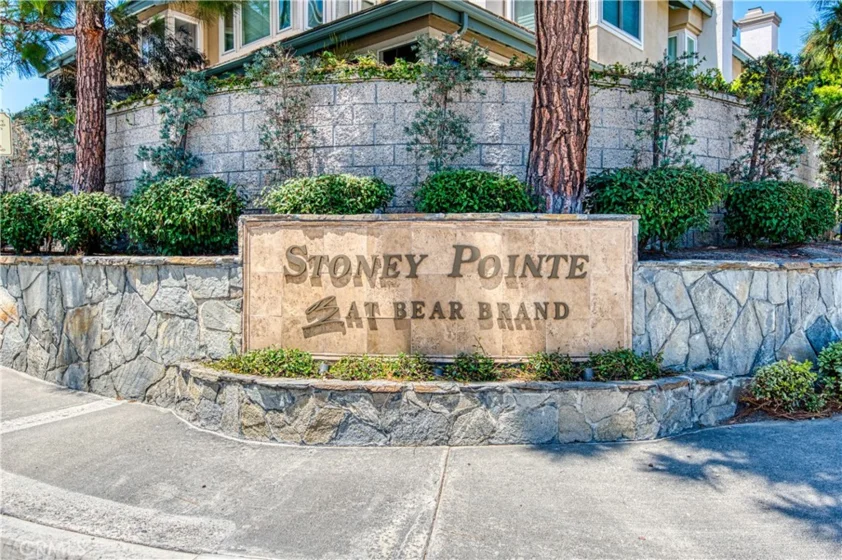102 Stoney Pointe photo 23