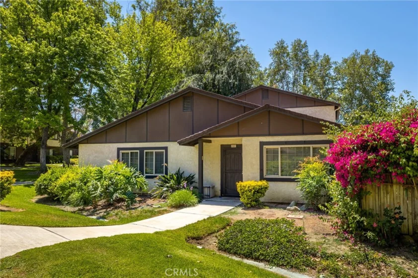 2885 Irving Street photo 1