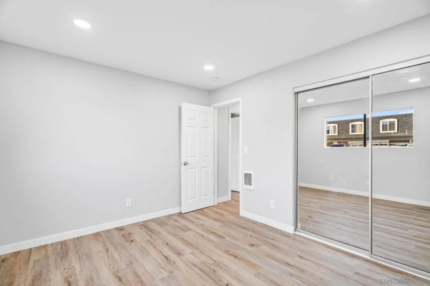 1274 Holly Avenue photo 15
