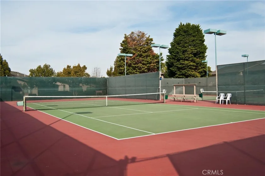 8605 Solano #1005-B photo 27