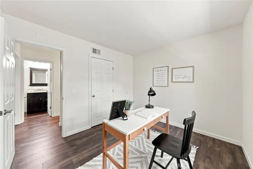 2536 Coventry photo 13
