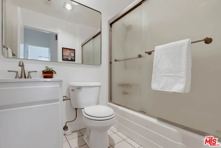 11818 Courtleigh Drive #104 photo 35