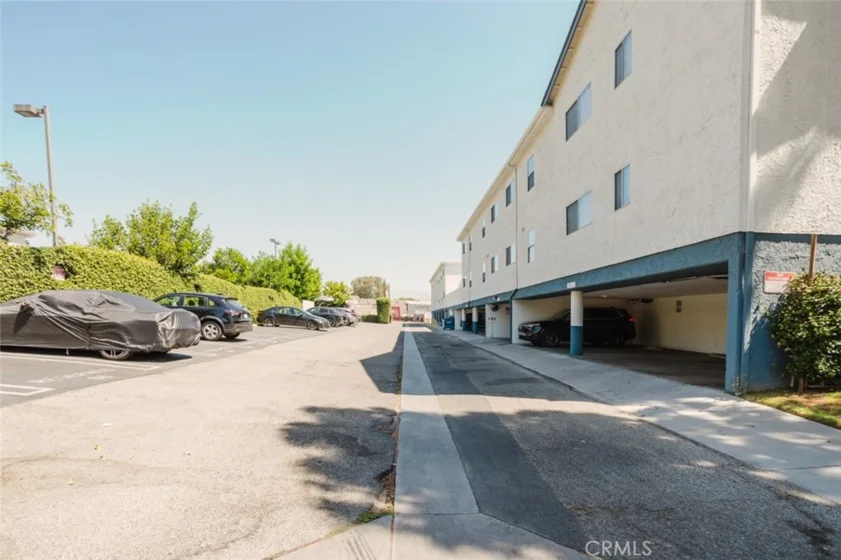 21529 Saticoy Street #217 photo 53
