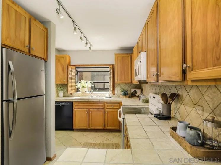 917 Torrance #19 photo 33