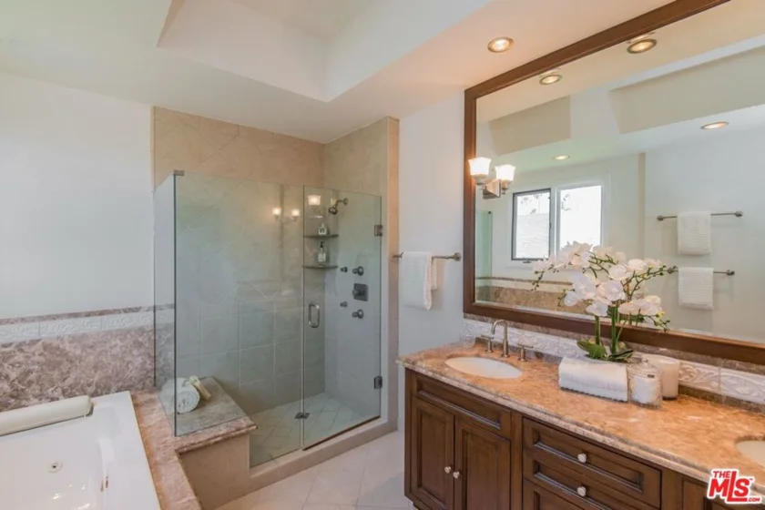 1044 5th Street #202 photo 22