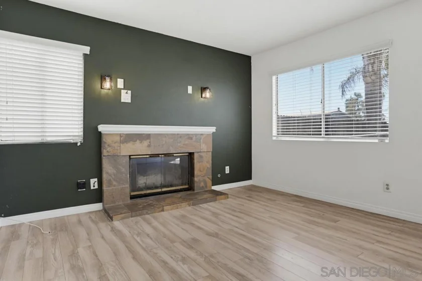 39991 Falcon Way photo 10