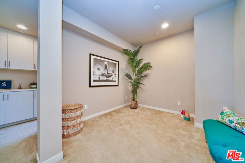 801 S Anaheim Boulevard #107 photo 28