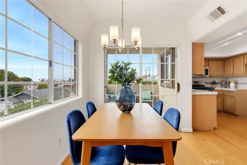 1073 W 9th Street #202 photo 15