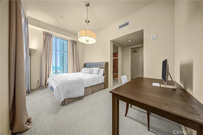 10776 Wilshire Boulevard #901 photo 28