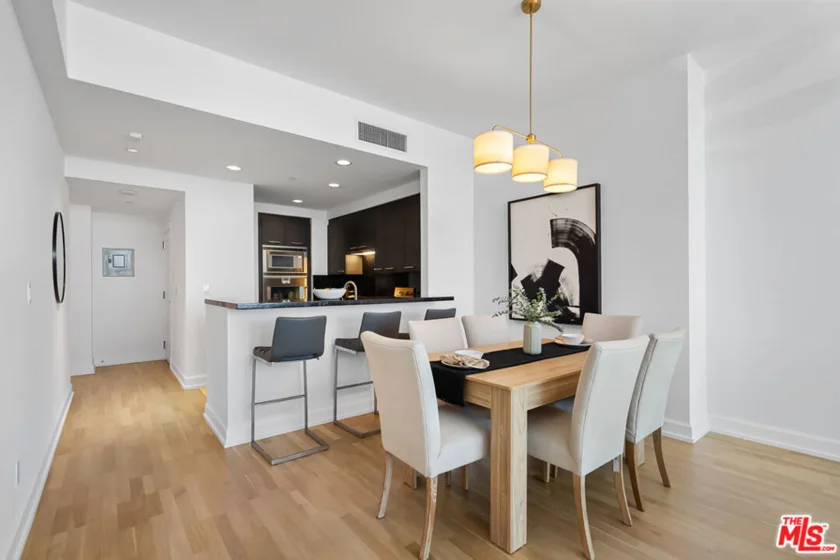 900 W Olympic Boulevard #37E photo 4