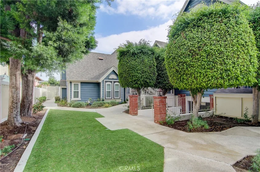 810 Baker #106 photo 12