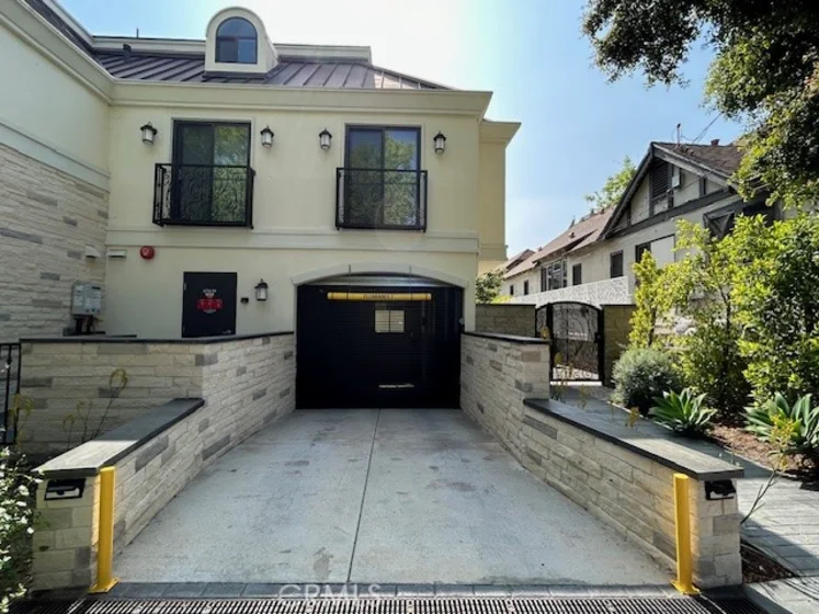 355 E California #3 photo 36
