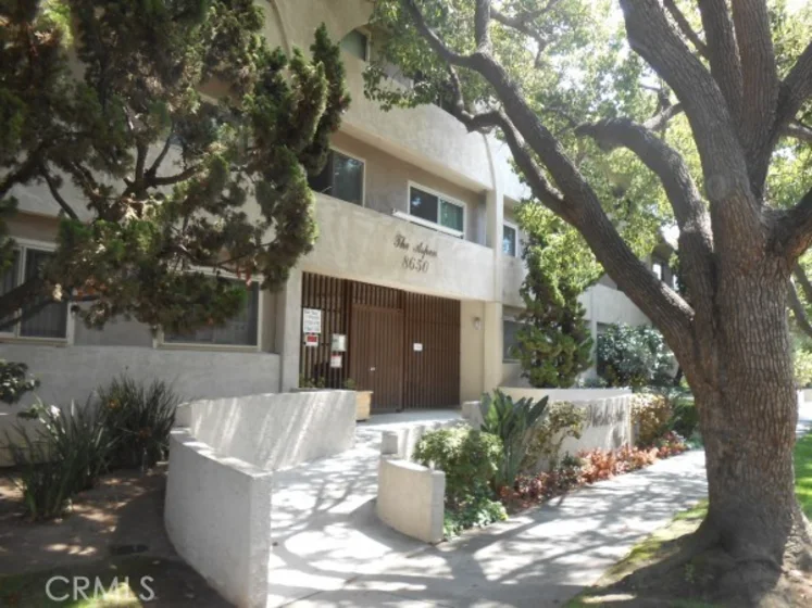 8650 Belford photo 1