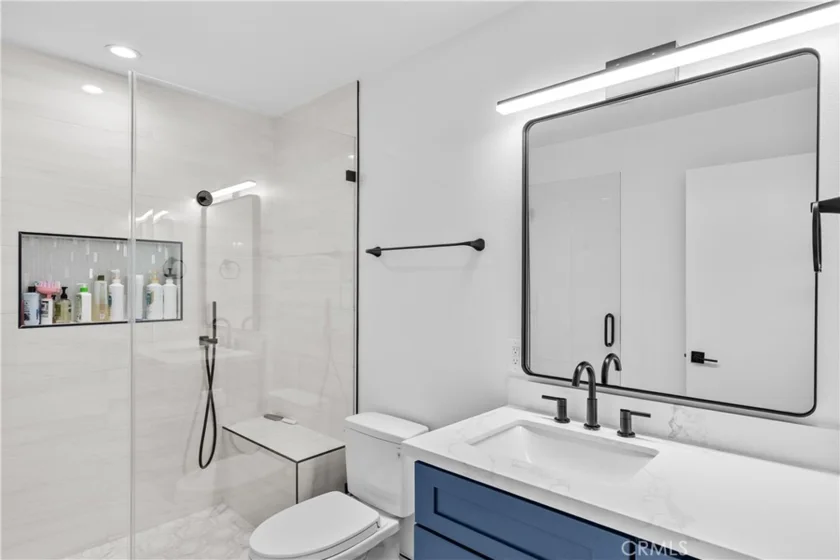 5325 Lindley Avenue #106 photo 6