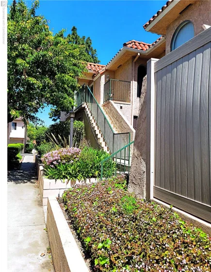 901 Las Lomas Drive #84 photo 1