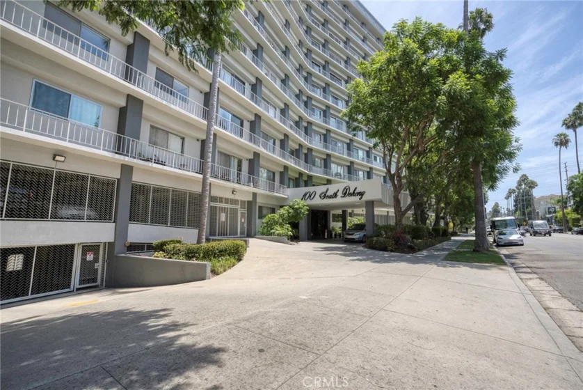100 S Doheny #707 photo 45