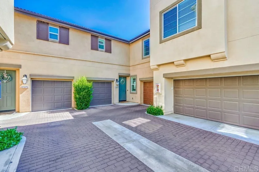 31876 Calle Luz photo