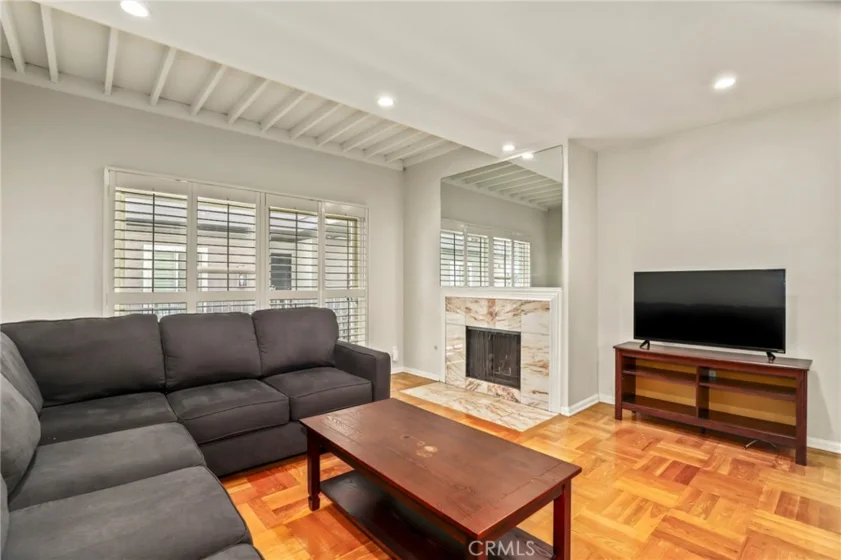 6525 La Mirada Avenue #112 photo 13