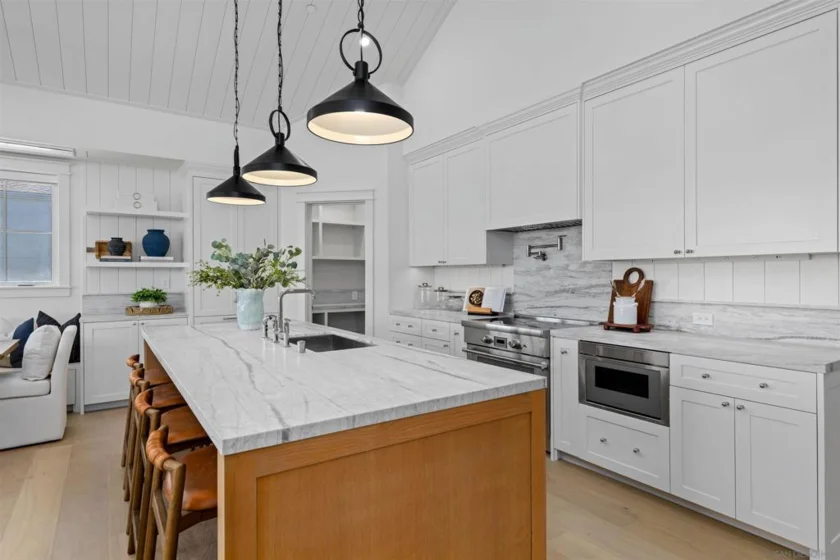 747 Orange Avenue #301 photo 12