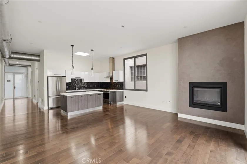 433 Pine #408 photo 2