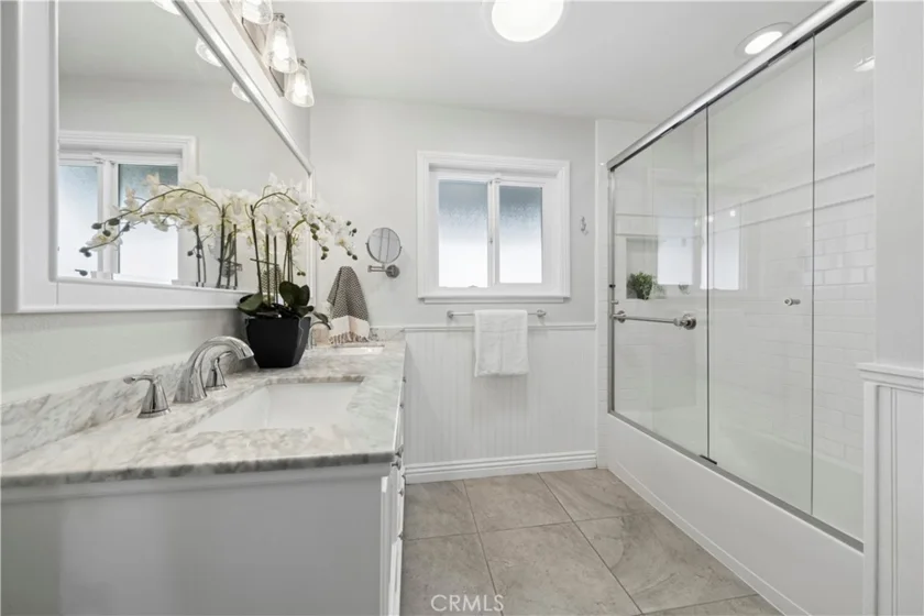 2414 Niagara photo 3