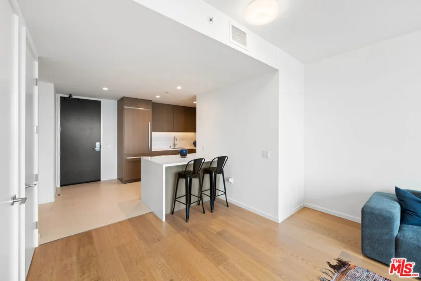 889 Francisco Street #3401 photo 23