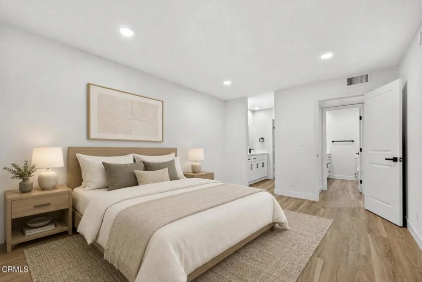 22330 Victory Boulevard #604 photo 6