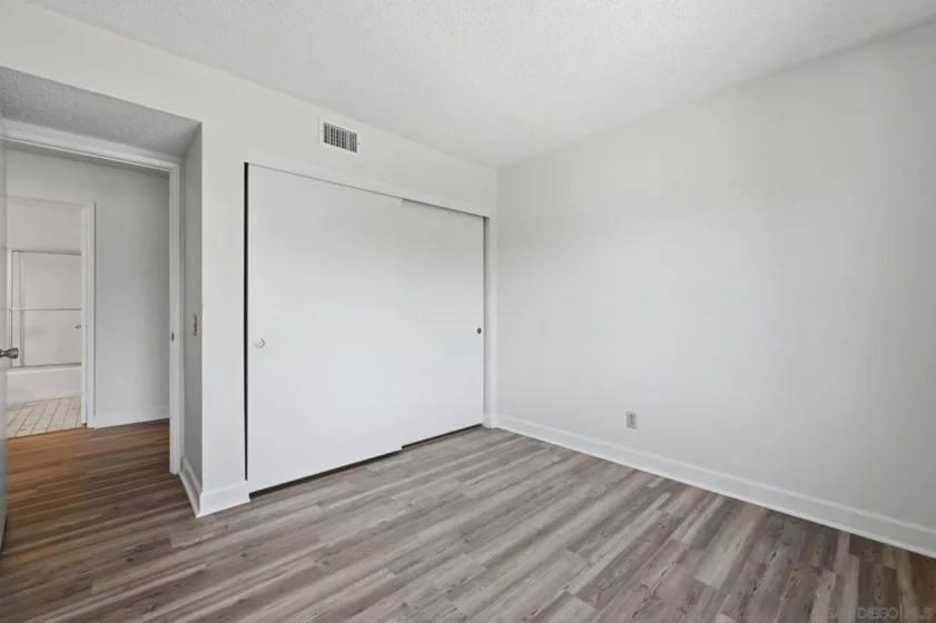 5649 Lake Park #301 photo 21