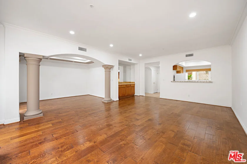 1217 Yale Street #103 photo 13