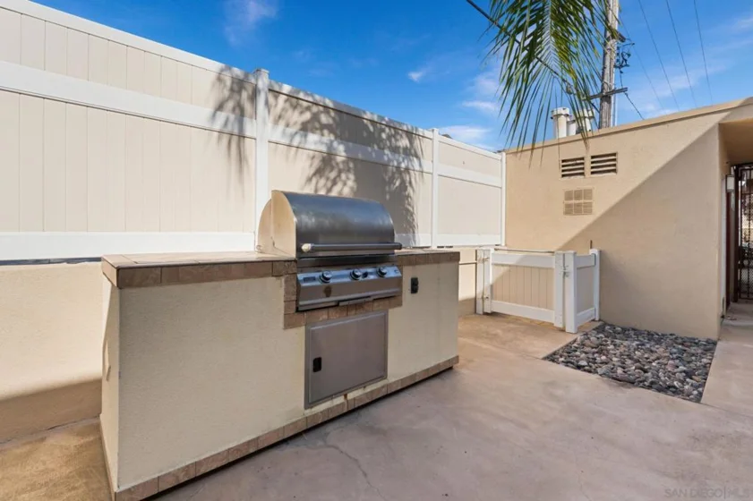 3993 Jewell #C2 photo 11