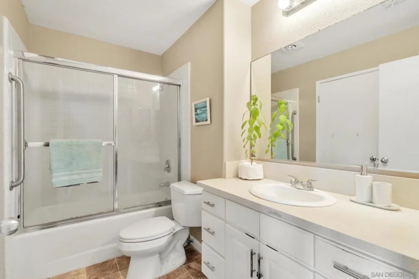 1362 Seacoast Drive #F photo 26