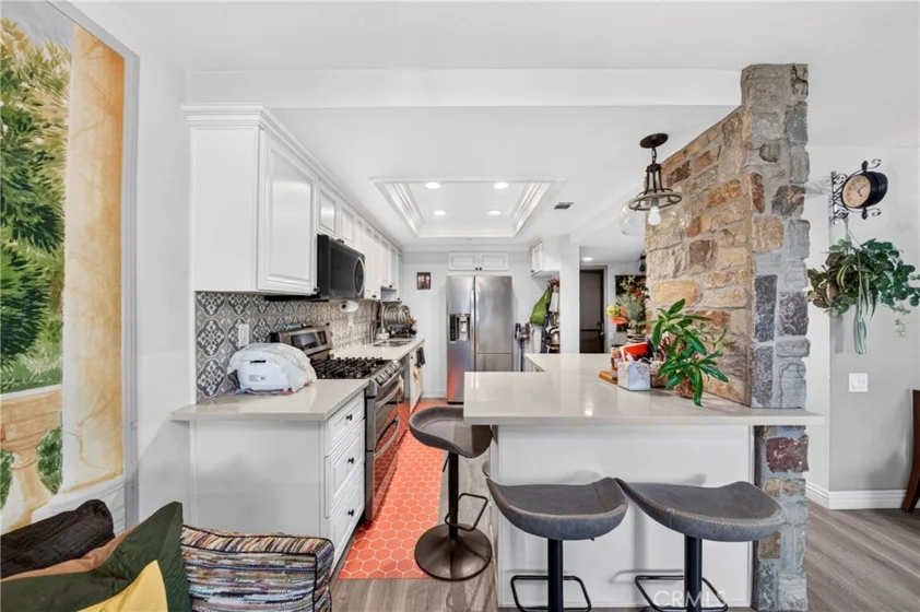 9522 Linda Ln photo 10