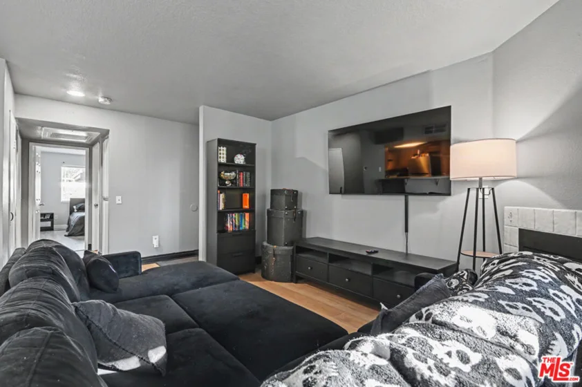 2596 Avenida Del Vista #G104 photo 8